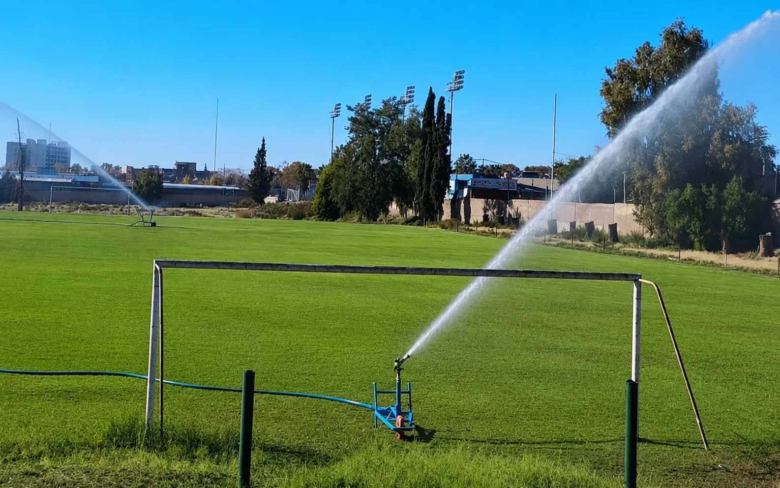 cancha-futbol-1586x992 (1)